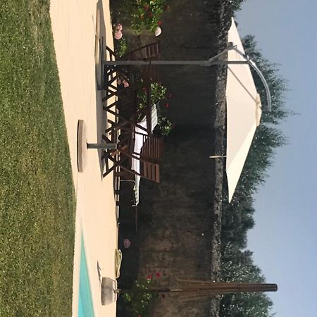 Adobe Typical Cottage Alpalhao  외부 사진