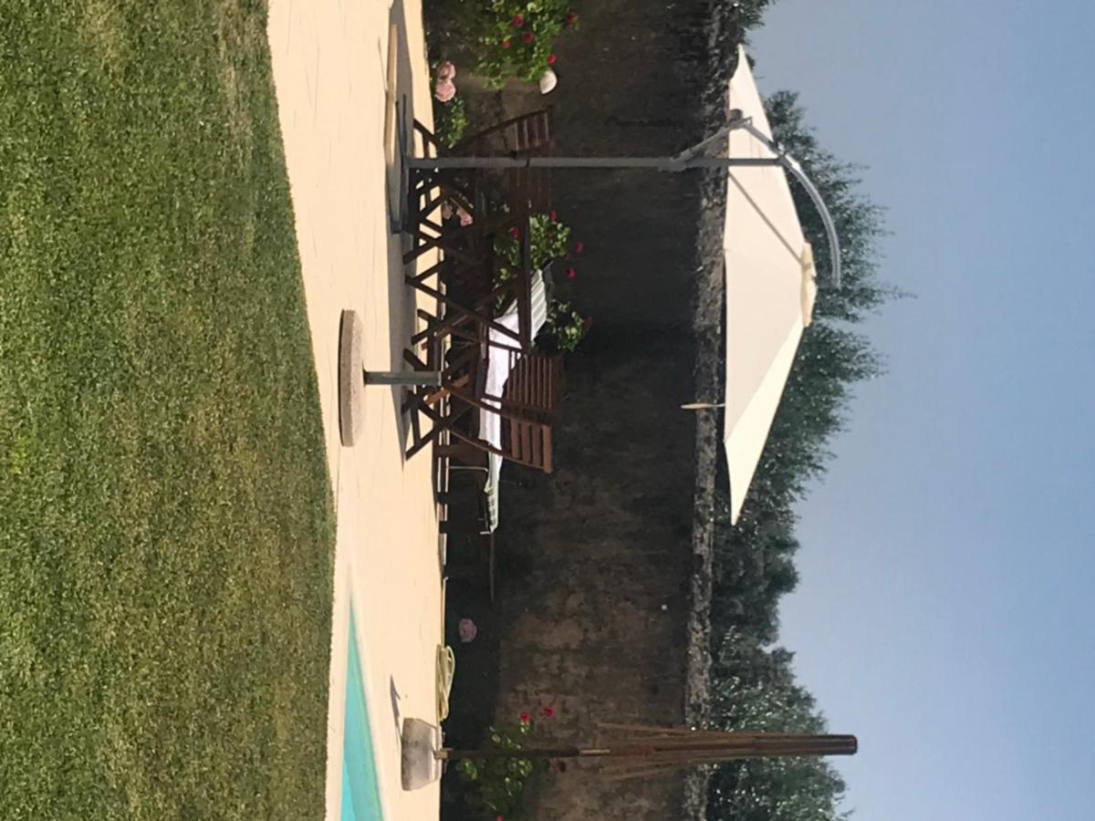 Adobe Typical Cottage Alpalhao  외부 사진