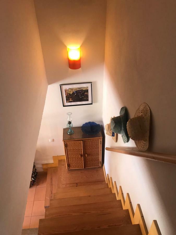 Adobe Typical Cottage Alpalhao  외부 사진