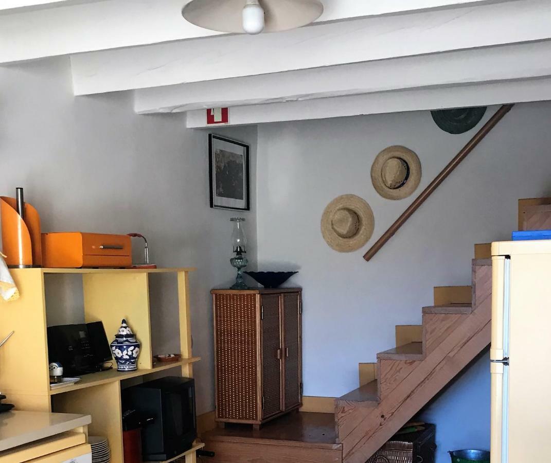 Adobe Typical Cottage Alpalhao  외부 사진